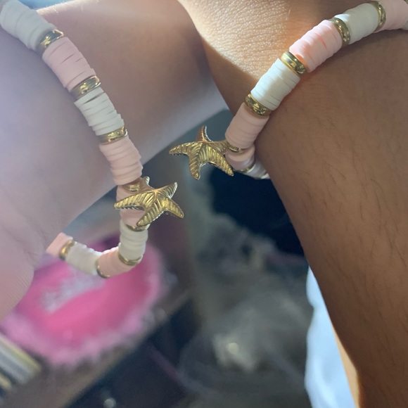 Pink white and gold starfish clay bead bracelet handmade - Picture 2 of 4